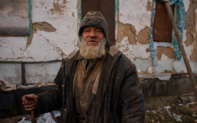 Cities in Ukrainian war zones: The pain of solitude